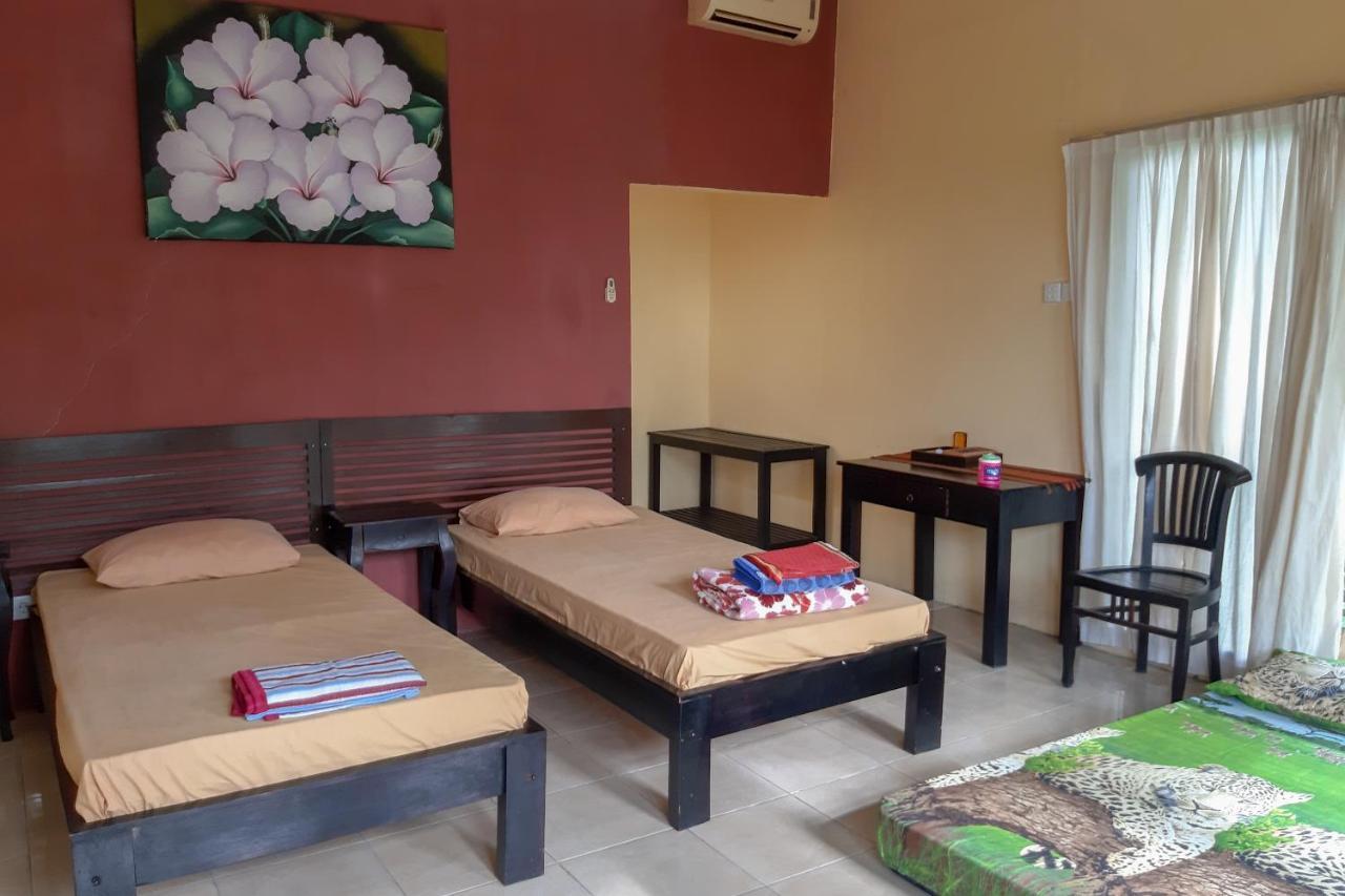 Oyo 3070 Villa Lovina Eco Lodge מראה חיצוני תמונה