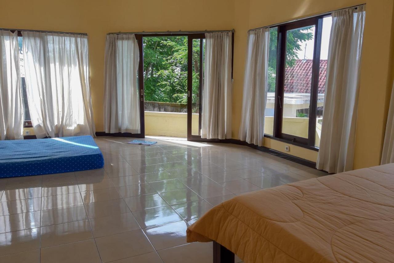 Oyo 3070 Villa Lovina Eco Lodge מראה חיצוני תמונה