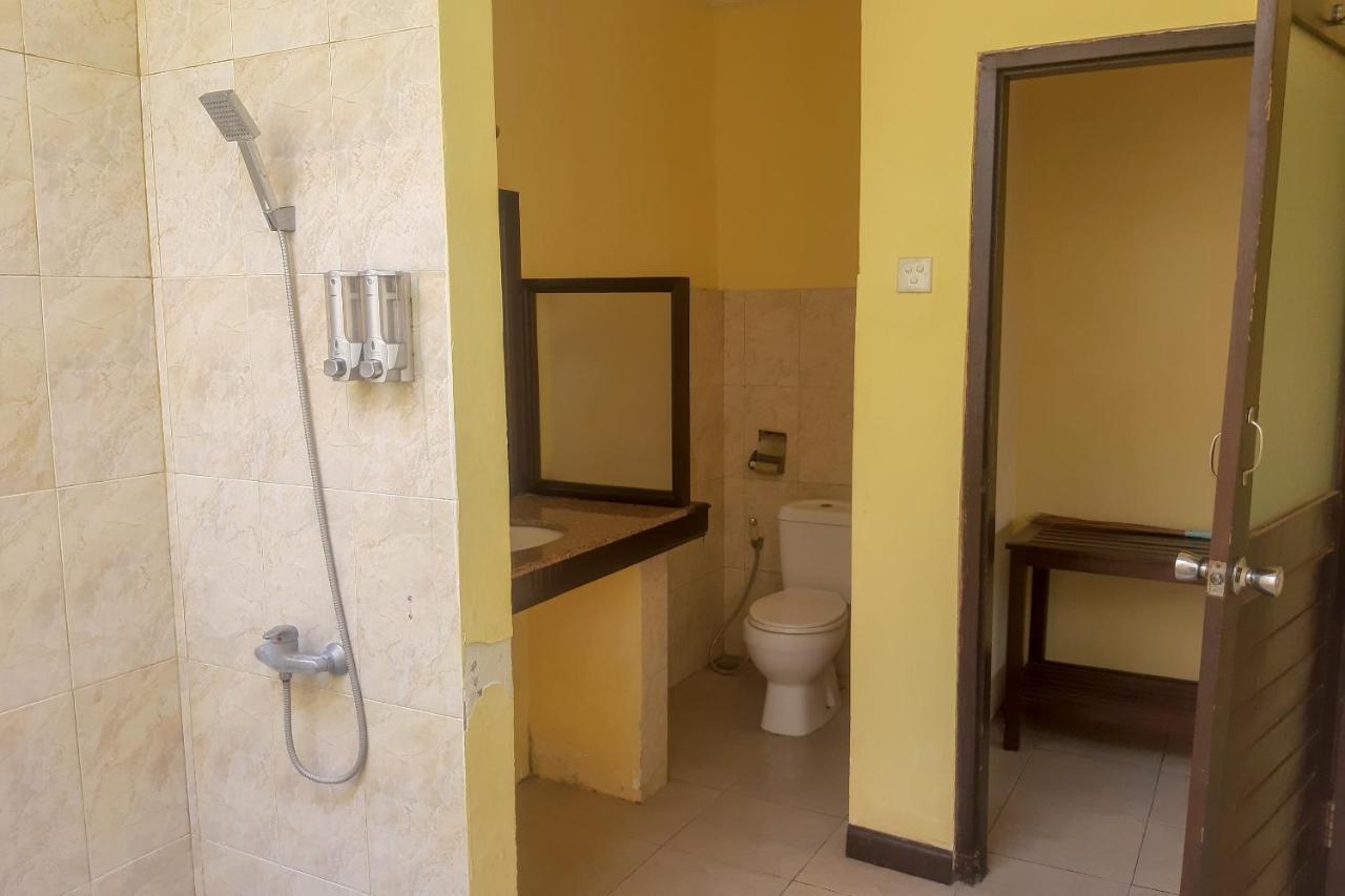 Oyo 3070 Villa Lovina Eco Lodge מראה חיצוני תמונה
